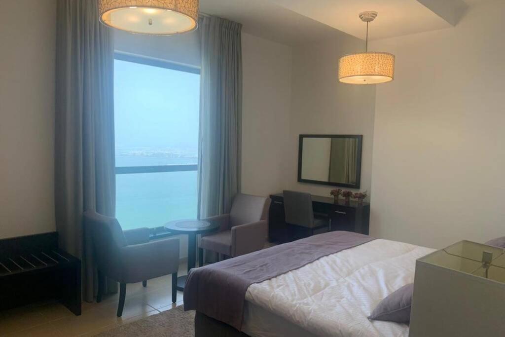 Beautiful Apartment With Amazing Sea Views ดูไบ ภายนอก รูปภาพ