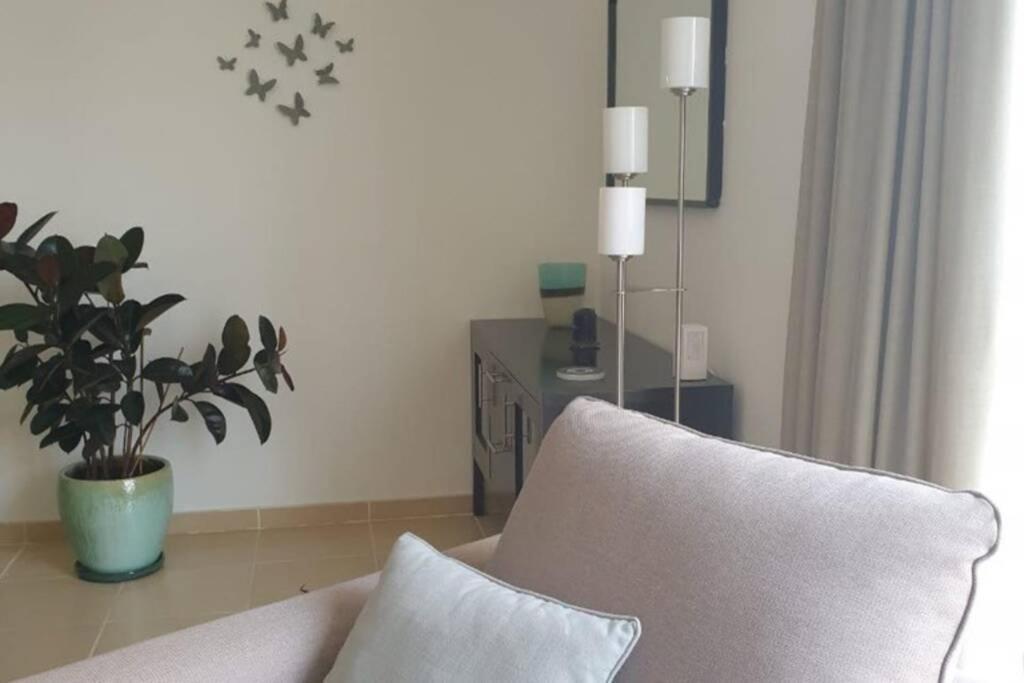 Beautiful Apartment With Amazing Sea Views ดูไบ ภายนอก รูปภาพ