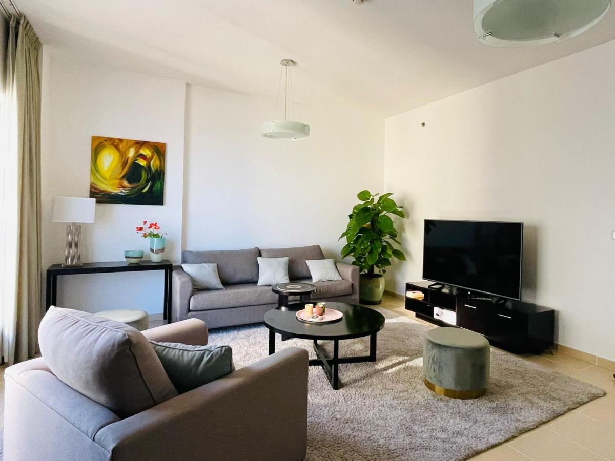 Beautiful Apartment With Amazing Sea Views ดูไบ ภายนอก รูปภาพ